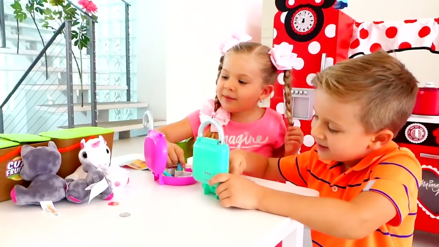 ماجراهای دیانا و روما - بازی سگ عروسکی بامزه با پرنسس دیانا